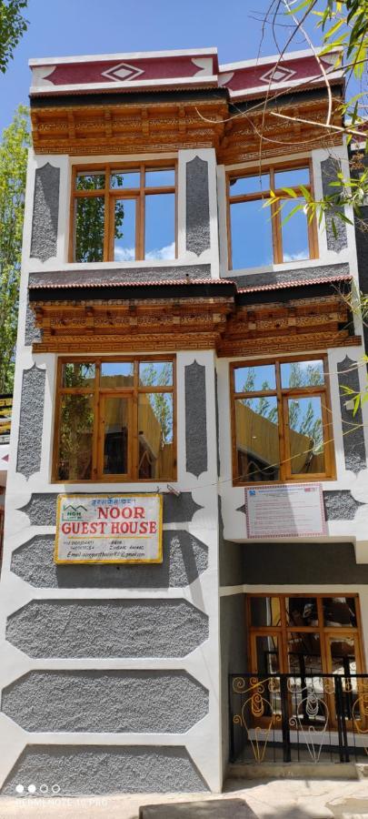 Noor Guest House Leh Esterno foto