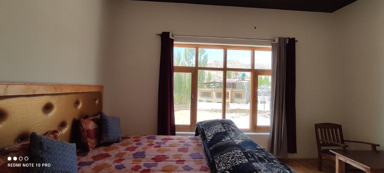 Noor Guest House Leh Esterno foto